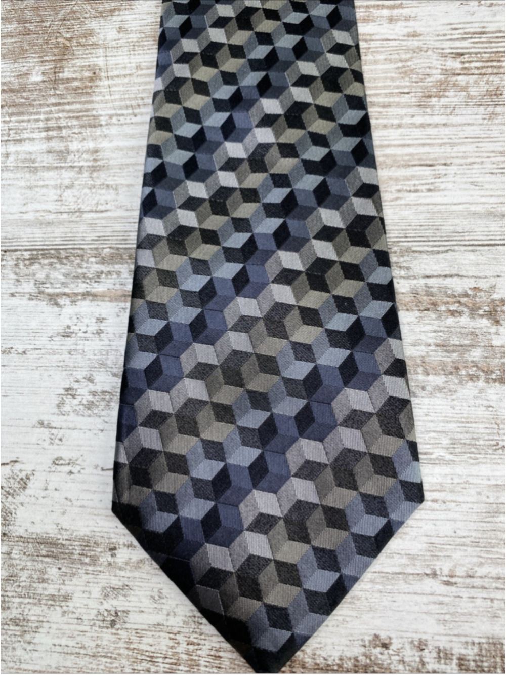 Van Heusen Geometric Tie Gray Black Cube Pattern Wide 4” Mens 59”